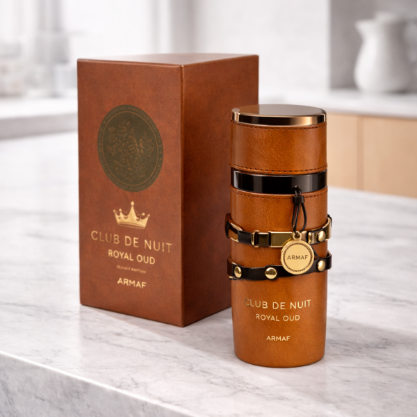 Perfume Armaf Club de Nuit Royal Oud frasco marrón con detalles dorados y caja elegante
