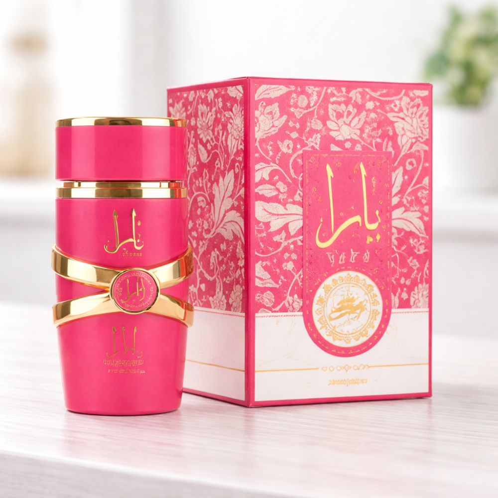 Frasco de perfume Yara Candy de Lattafa color amarillo degradé con detalles plateados elegantes.